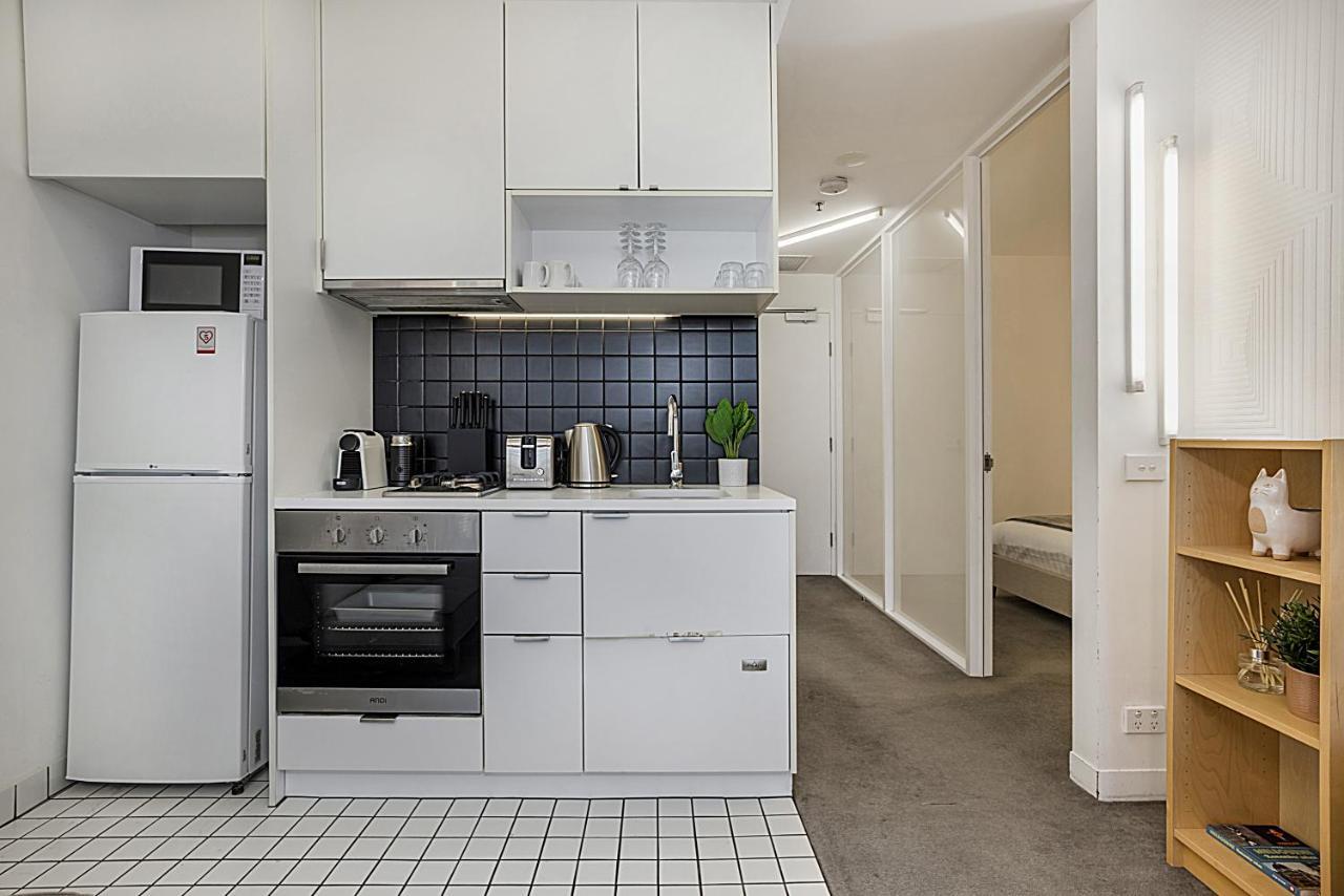 Апартаменты 2-Bed Unit Metres From Cbd Malls, Dining & Sights Мельбурн Экстерьер фото