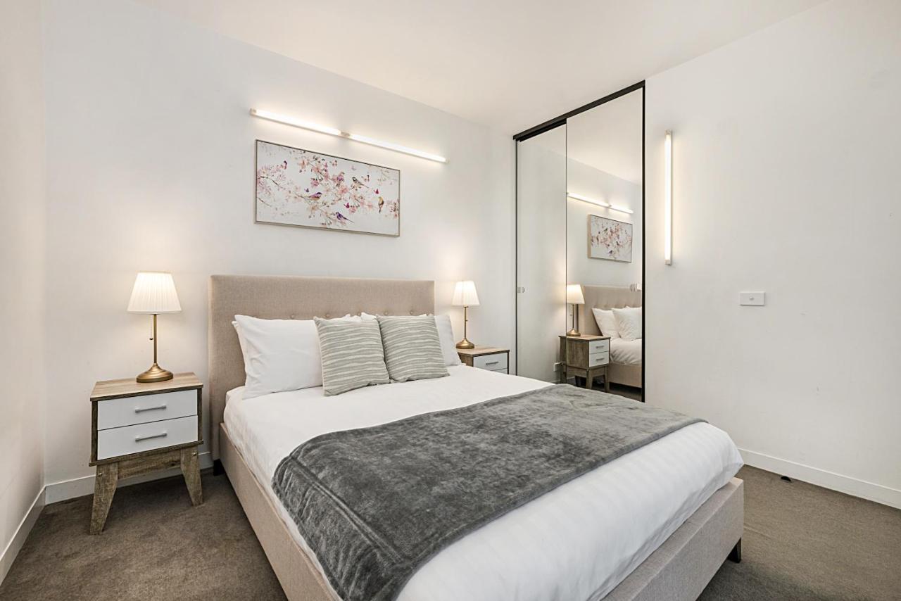 Апартаменты 2-Bed Unit Metres From Cbd Malls, Dining & Sights Мельбурн Экстерьер фото